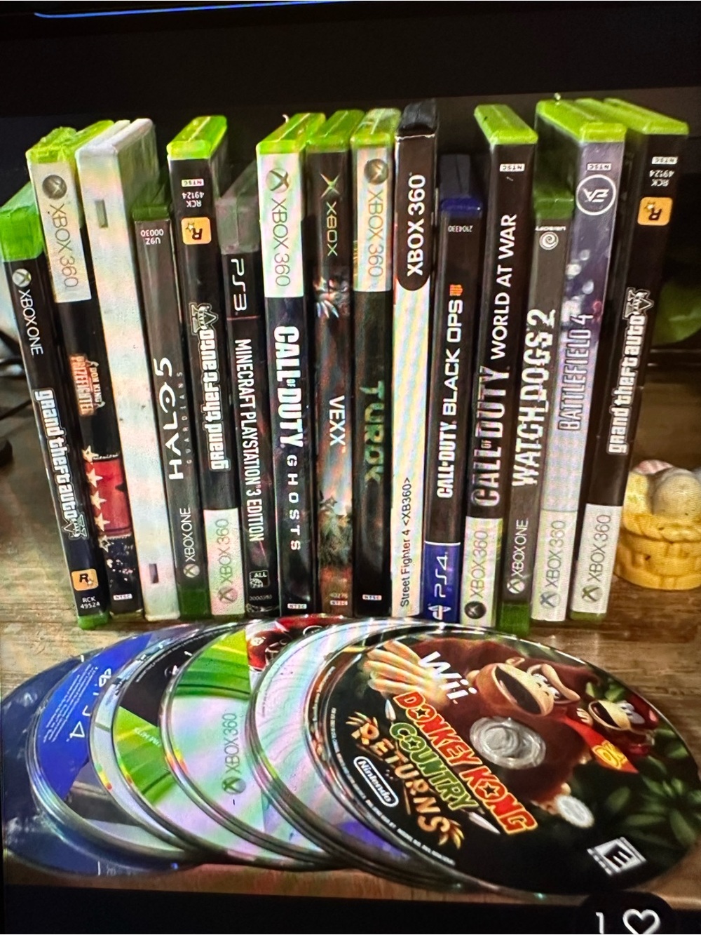 Xbox Game Disc and Case Bundle - Green and Black